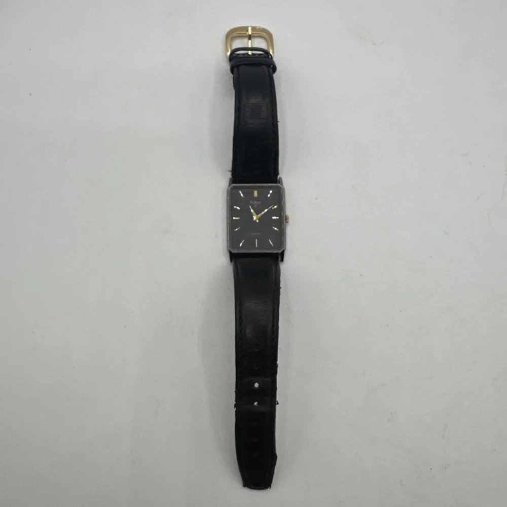 VINTAGE PULSAR Quartz WATCH V250-5210 Japan 1986 Black Face Gold Hands Rare